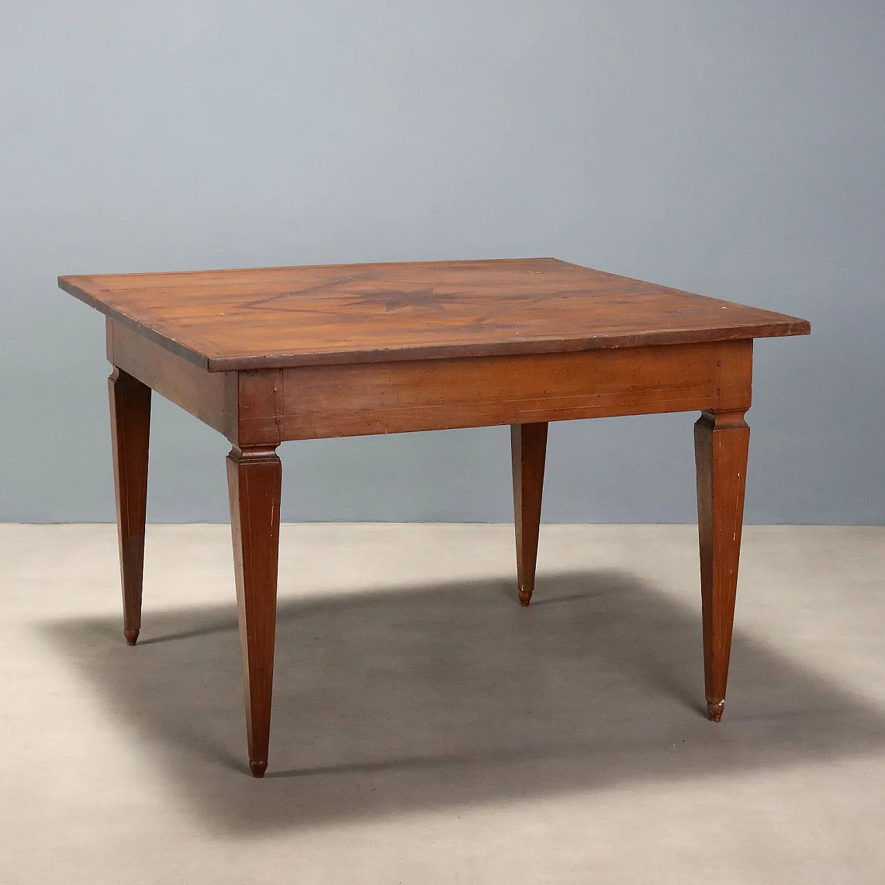 Directory table in walnut, 19th century 1