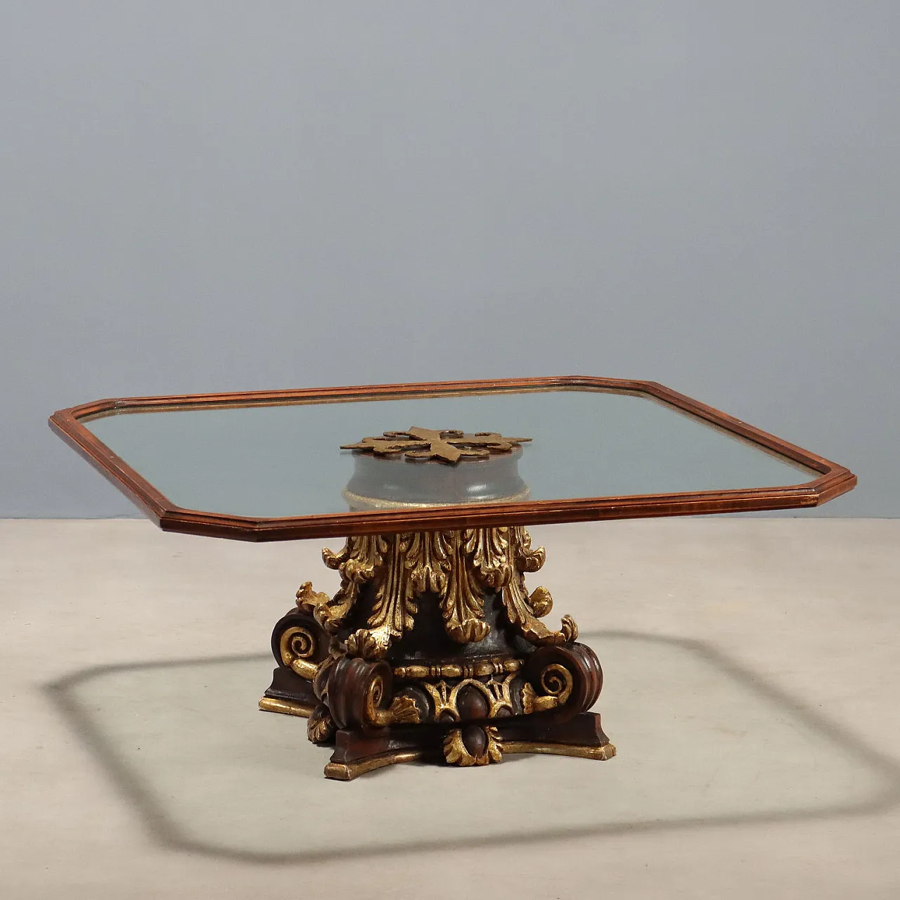 Center table in carved wood and with glass top, 20th century 1