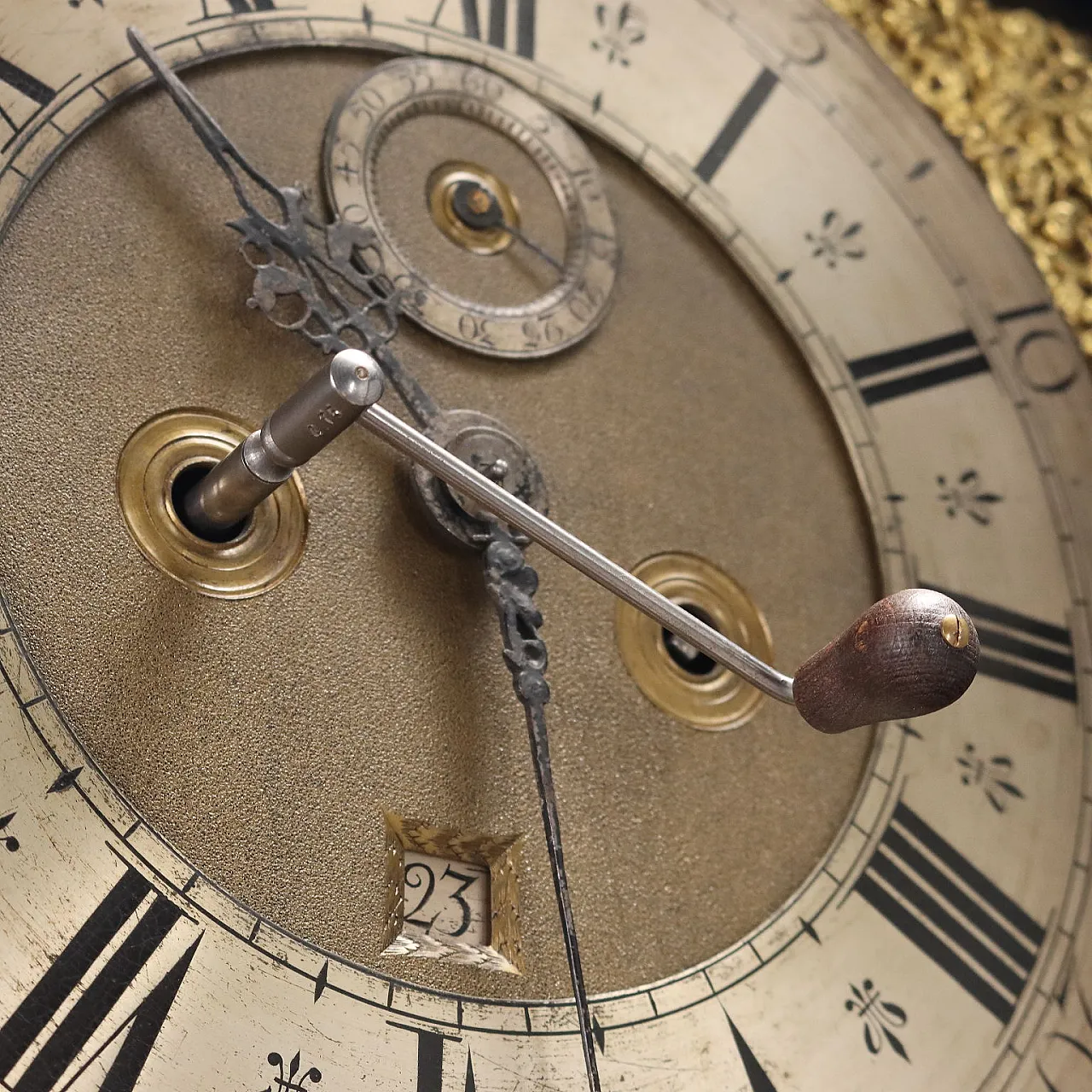 Francis Robinson pendulum clock, early 18th century 7