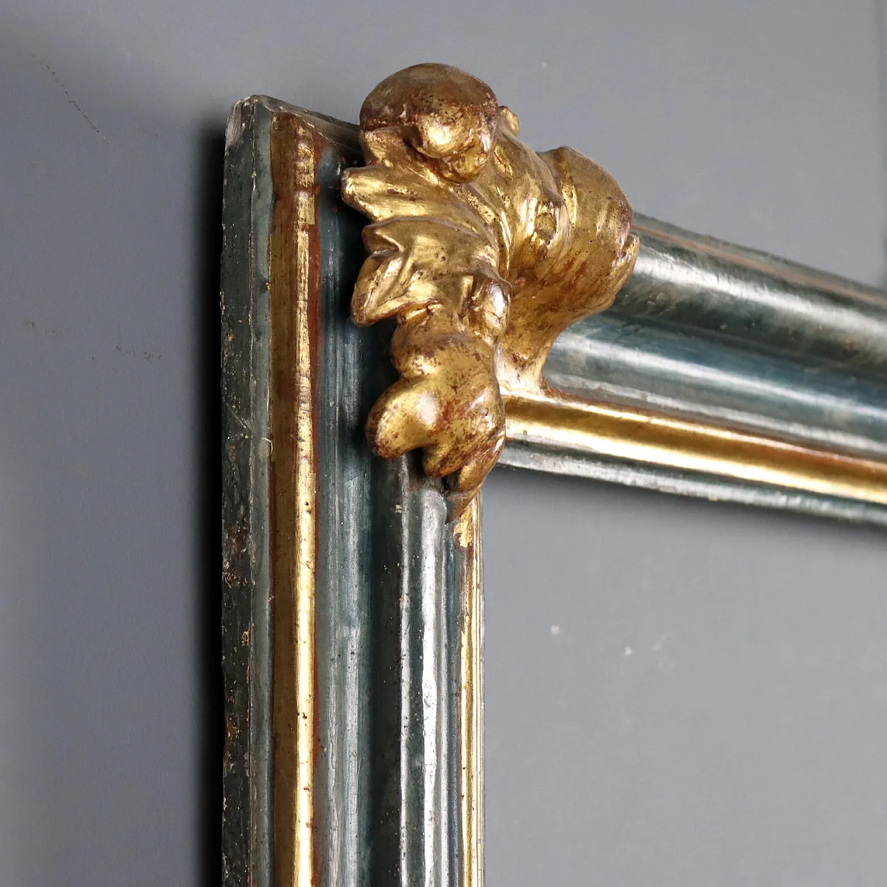 Baroque painted and gilded frame, 18th century 5
