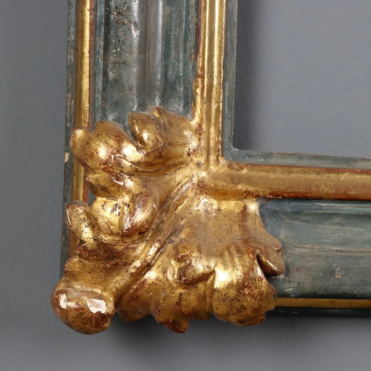 Baroque painted and gilded frame, 18th century 7