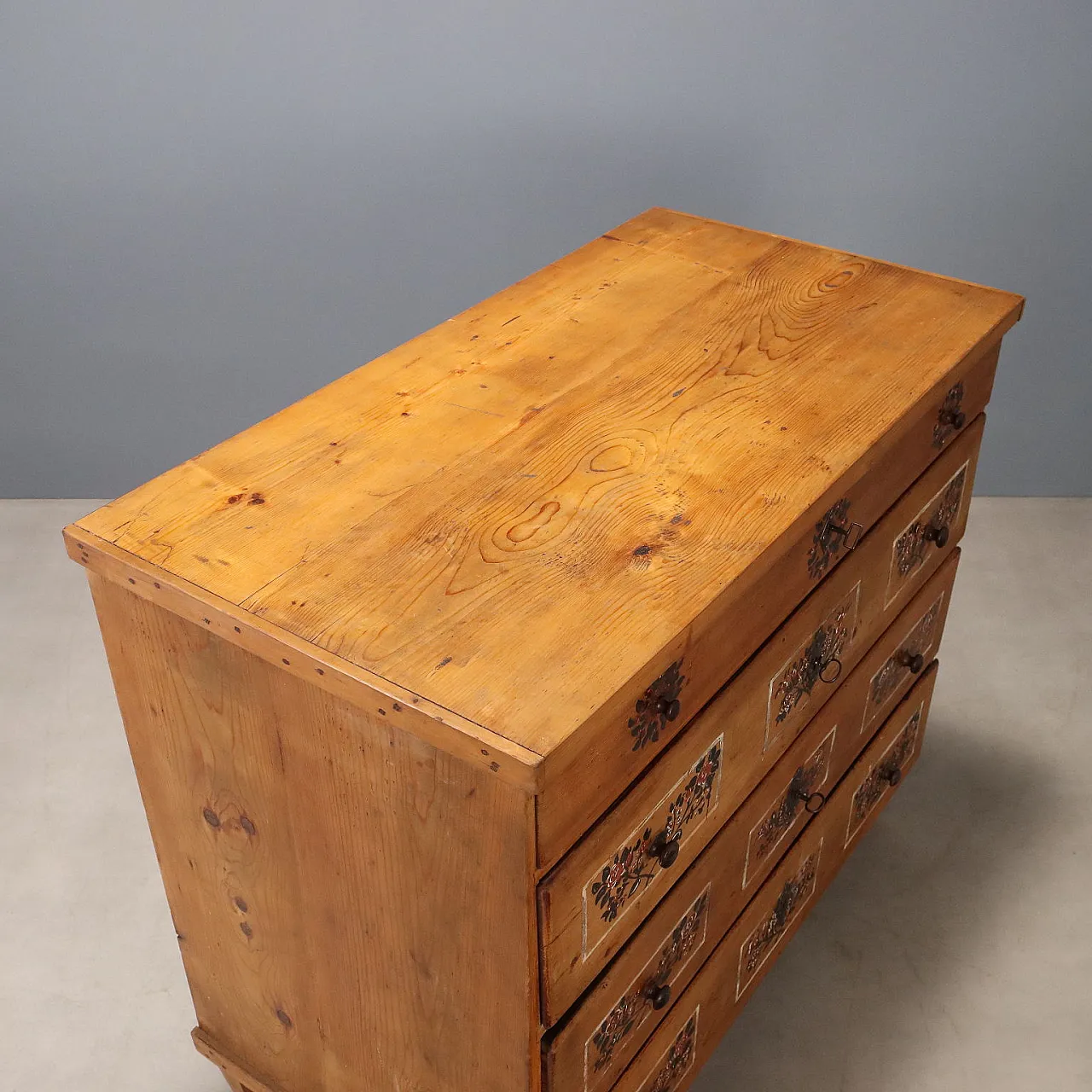 Trentino chest of drawers in fir with four drawer front, 19th century 9