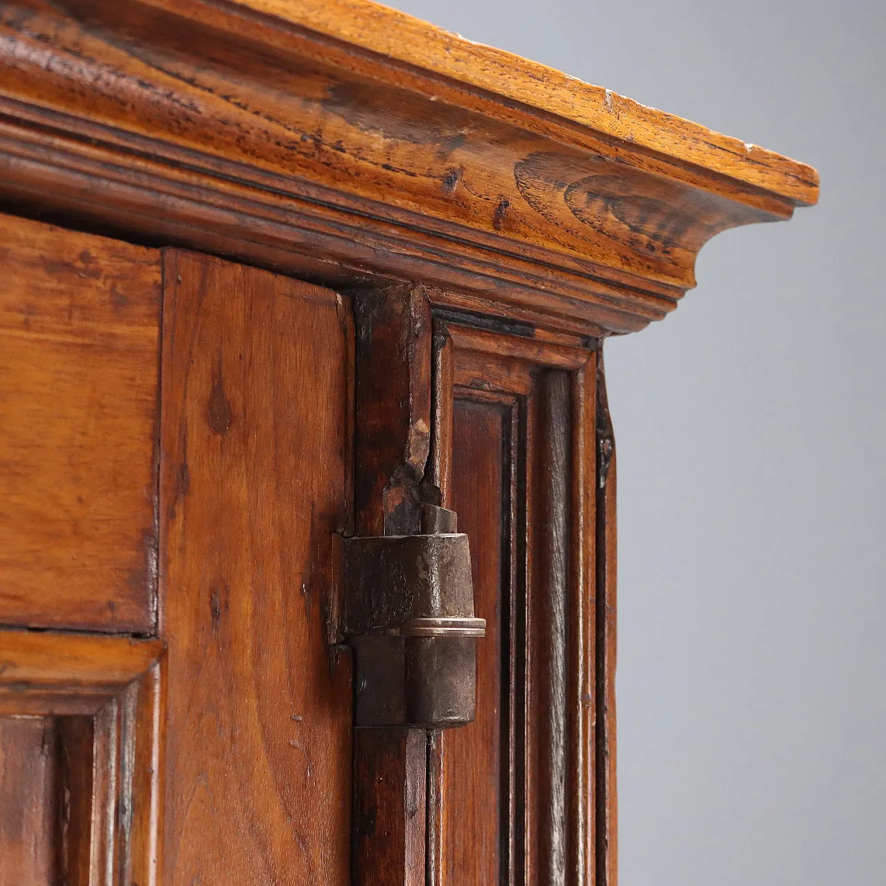 Walnut wardrobe, 20th century 5
