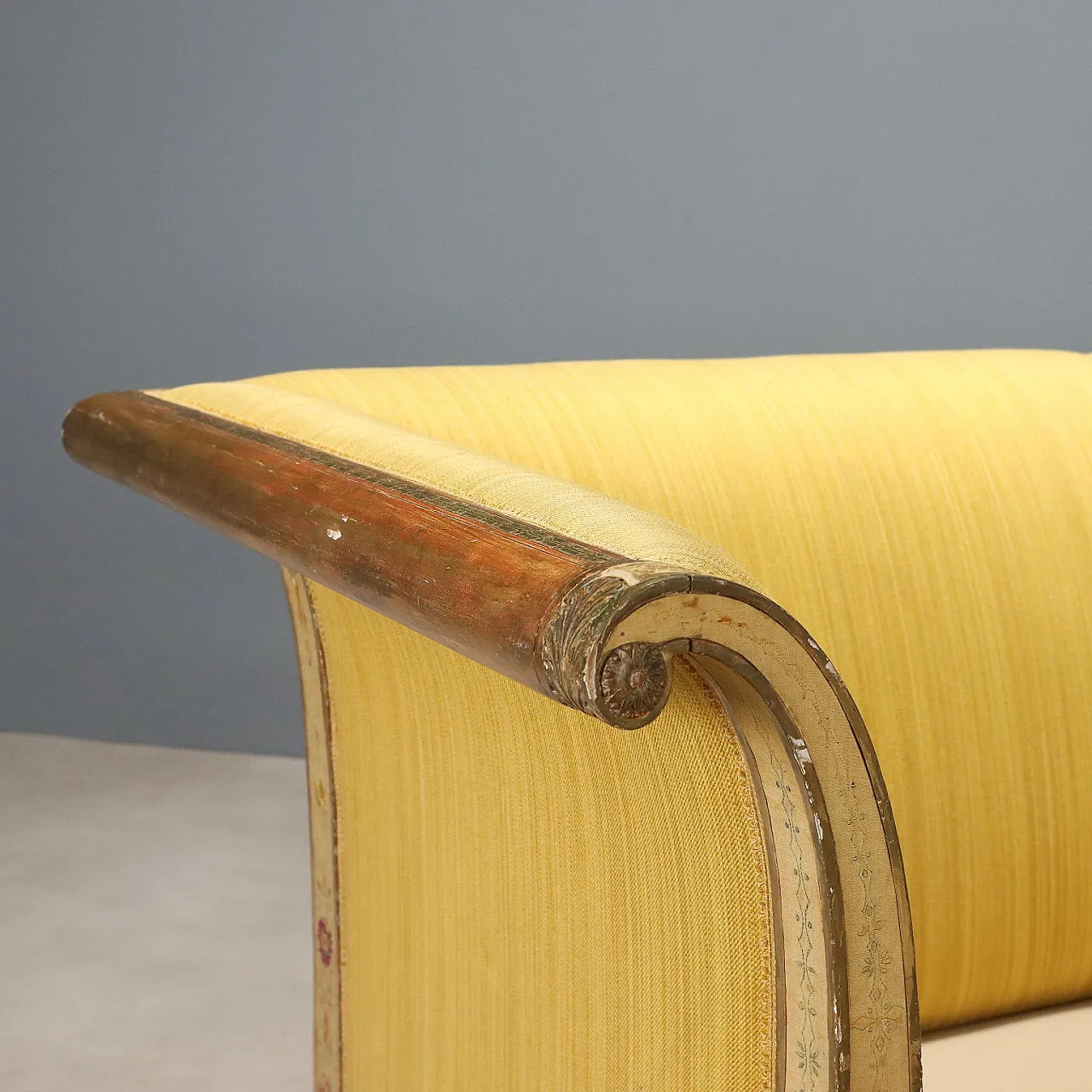 Open-back sofa in carved and gilded wood, late 19th century 4