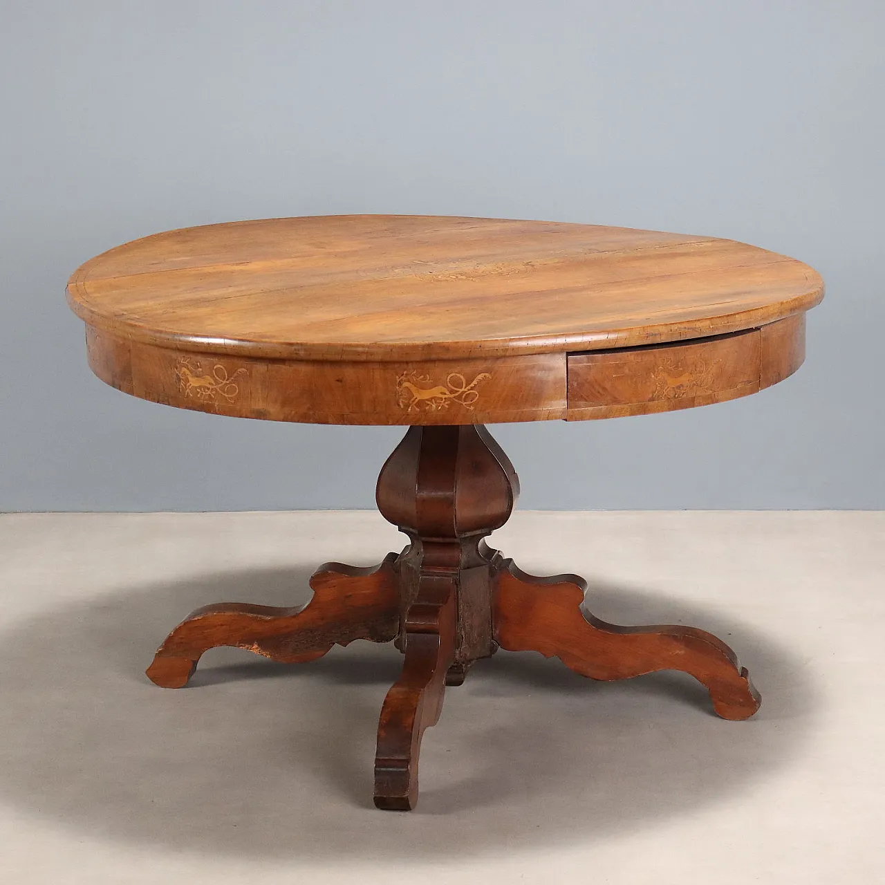 Walnut table, 19th century 1