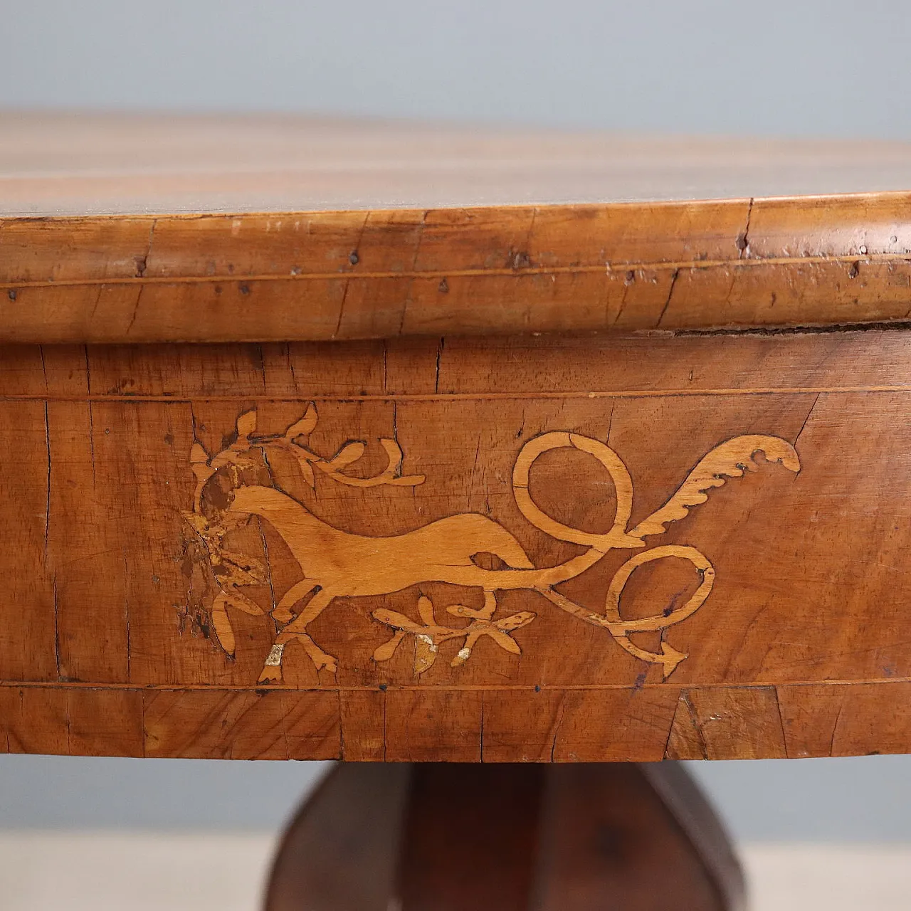 Walnut table, 19th century 6