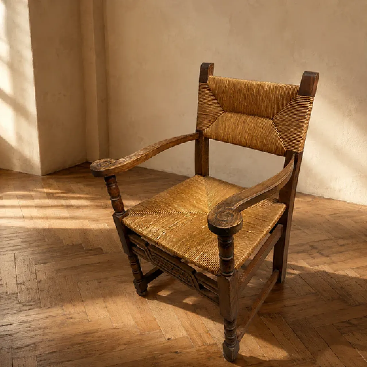 Poltrona rustica in legno intrecciato con giunco, anni '60 3