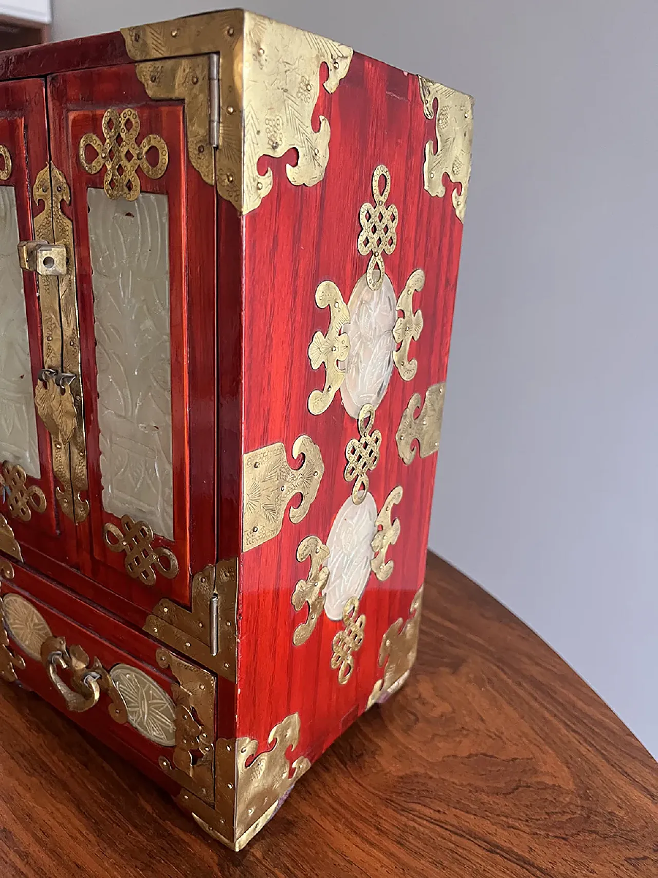 Wooden and lacquer carillon jewelry box, 20th century 3