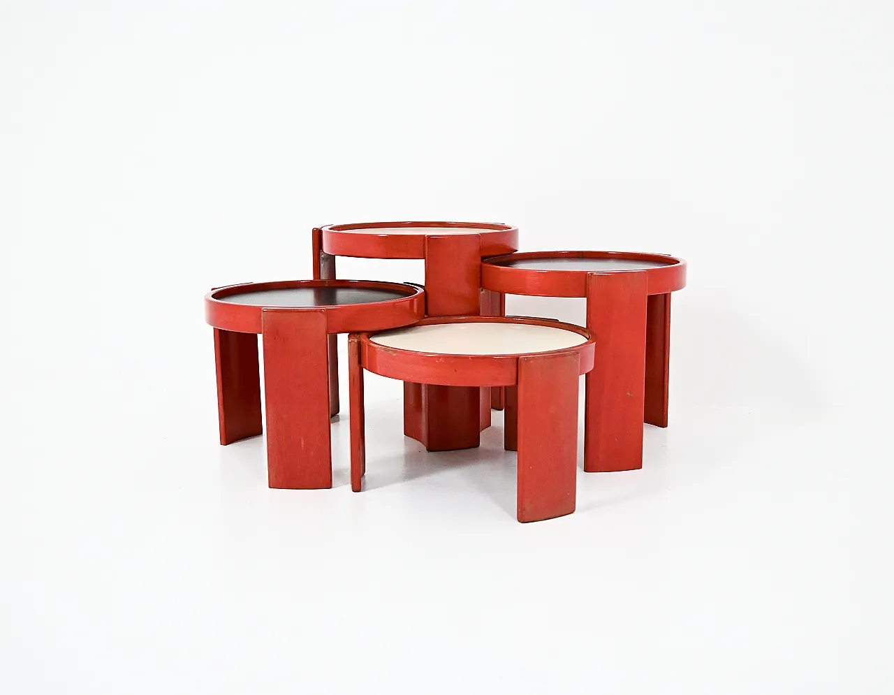 4 tavolini modello 780 di Gianfranco Frattini per Cassina, anni '60 1