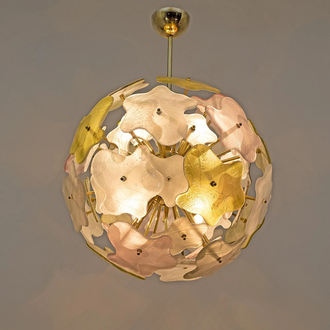 Sputnik chandelier in Murano glass and Polished Brass, 20th century 3