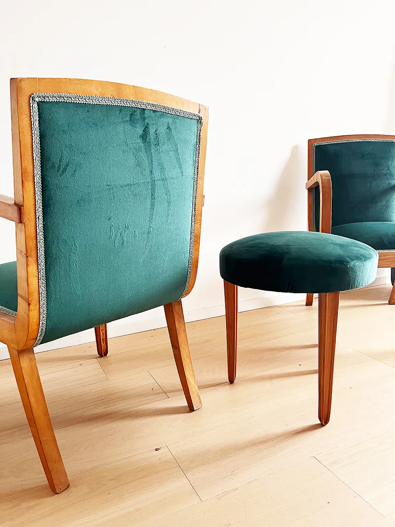 Pair of maple and velvet armchairs and ottomans attr.to P.Chiesa, 1950 5