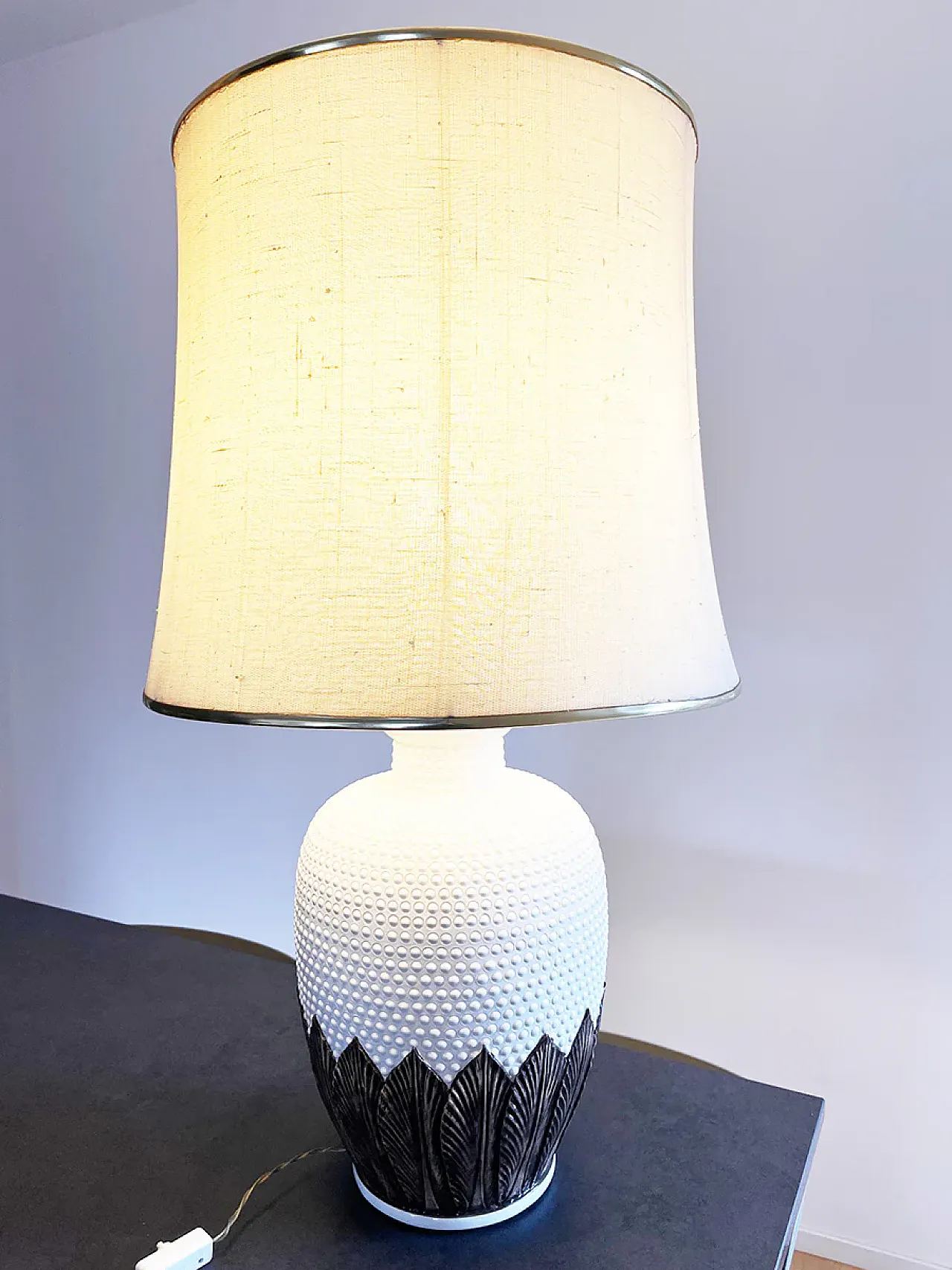 Ceramic lamp with raised polka dots and floral motifs, 20th century 2