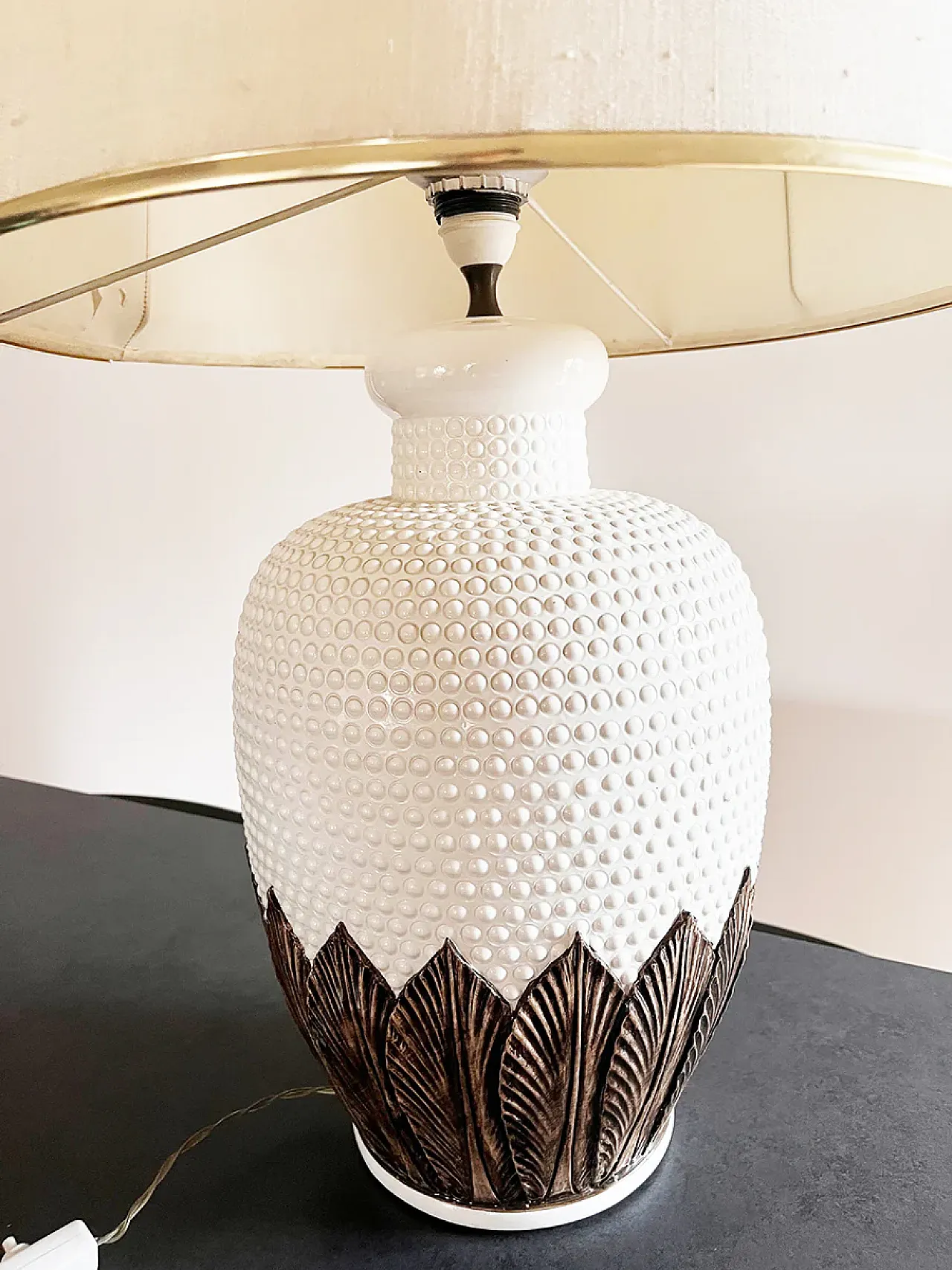 Ceramic lamp with raised polka dots and floral motifs, 20th century 4