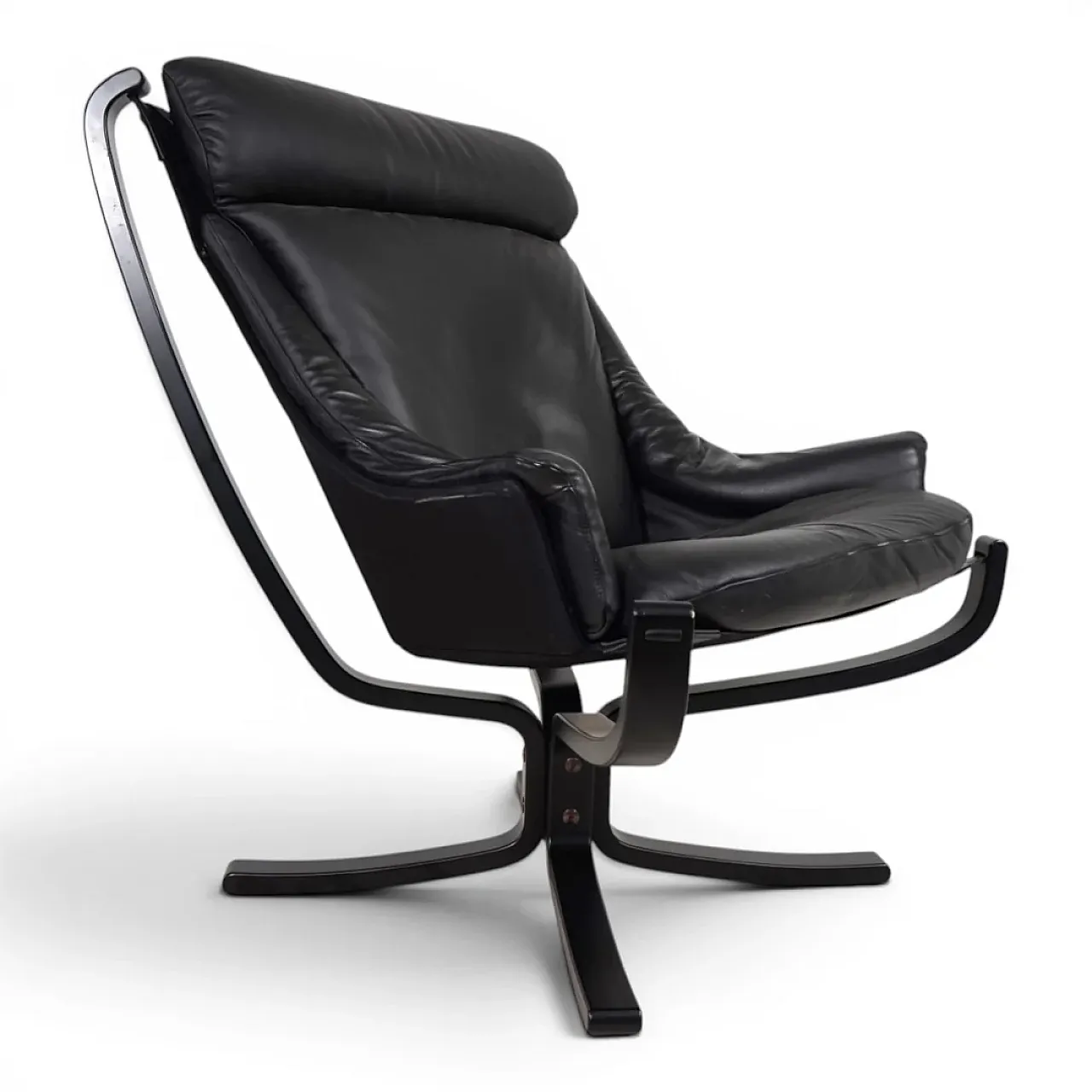 Poltrona Frau viking leather lounge chair by Sigurd Resell, 1970s 10
