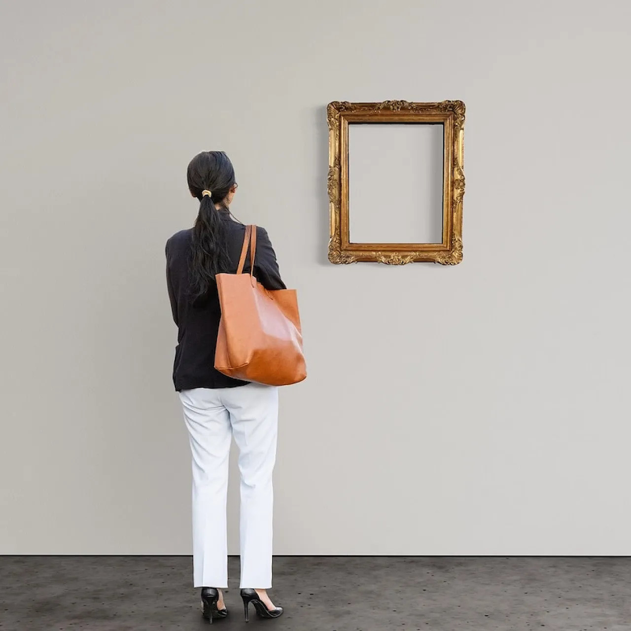 Italian carved and gilded frame from the 20th century 2