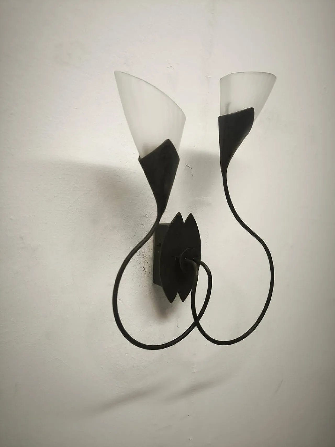 Lampada da parete a due luci di Lamp International, anni '90 4