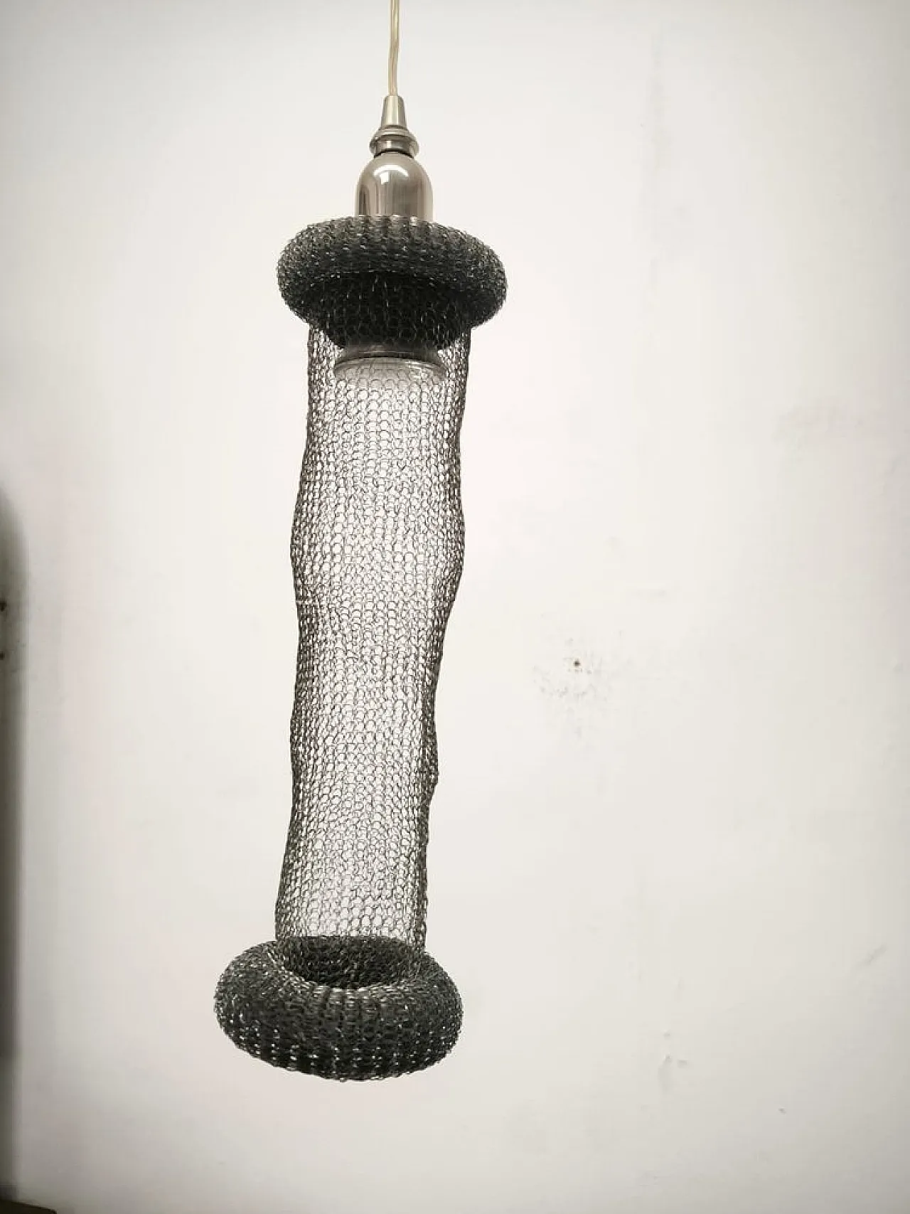 Lampada a sospensione in metallo di Lamp International, anni '90 6