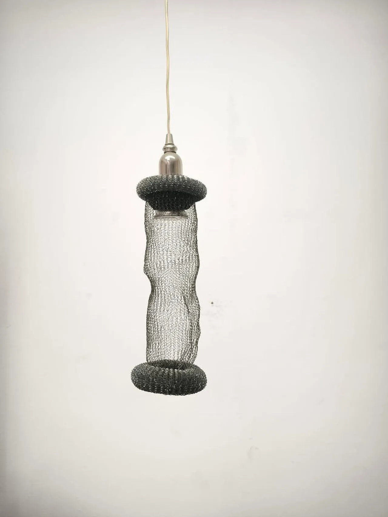 Lampada a sospensione in metallo di Lamp International, anni '90 10