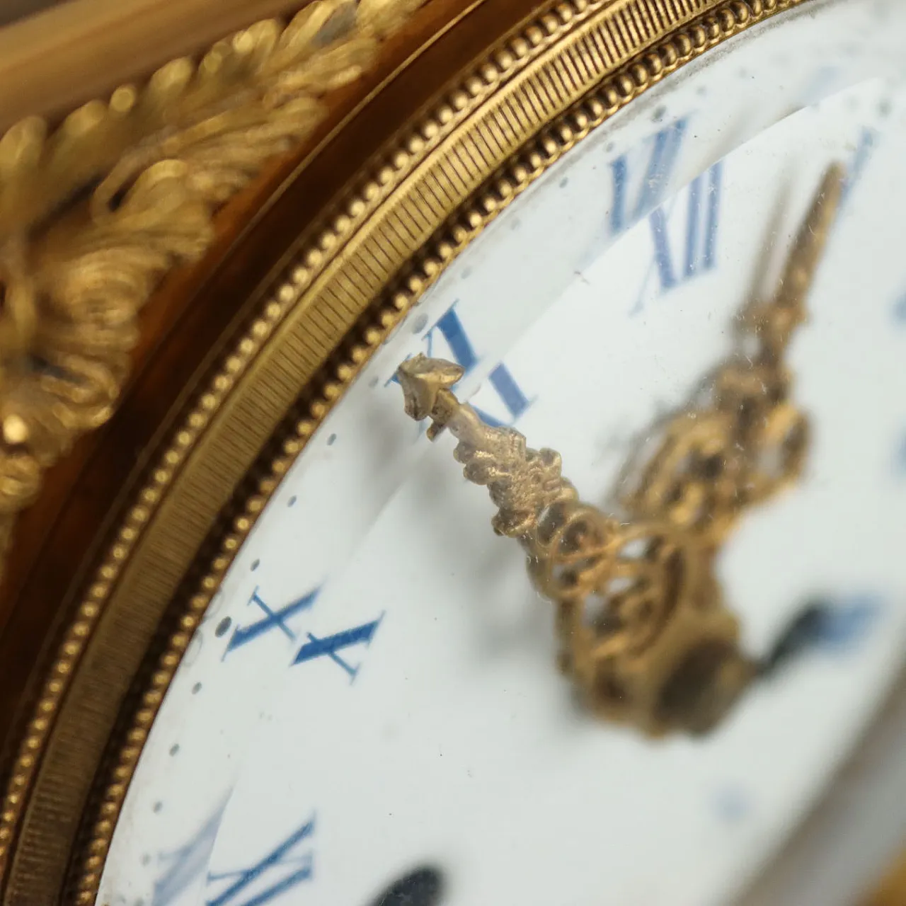 La Vallée Manufacture Countertop clock, 20th century 4