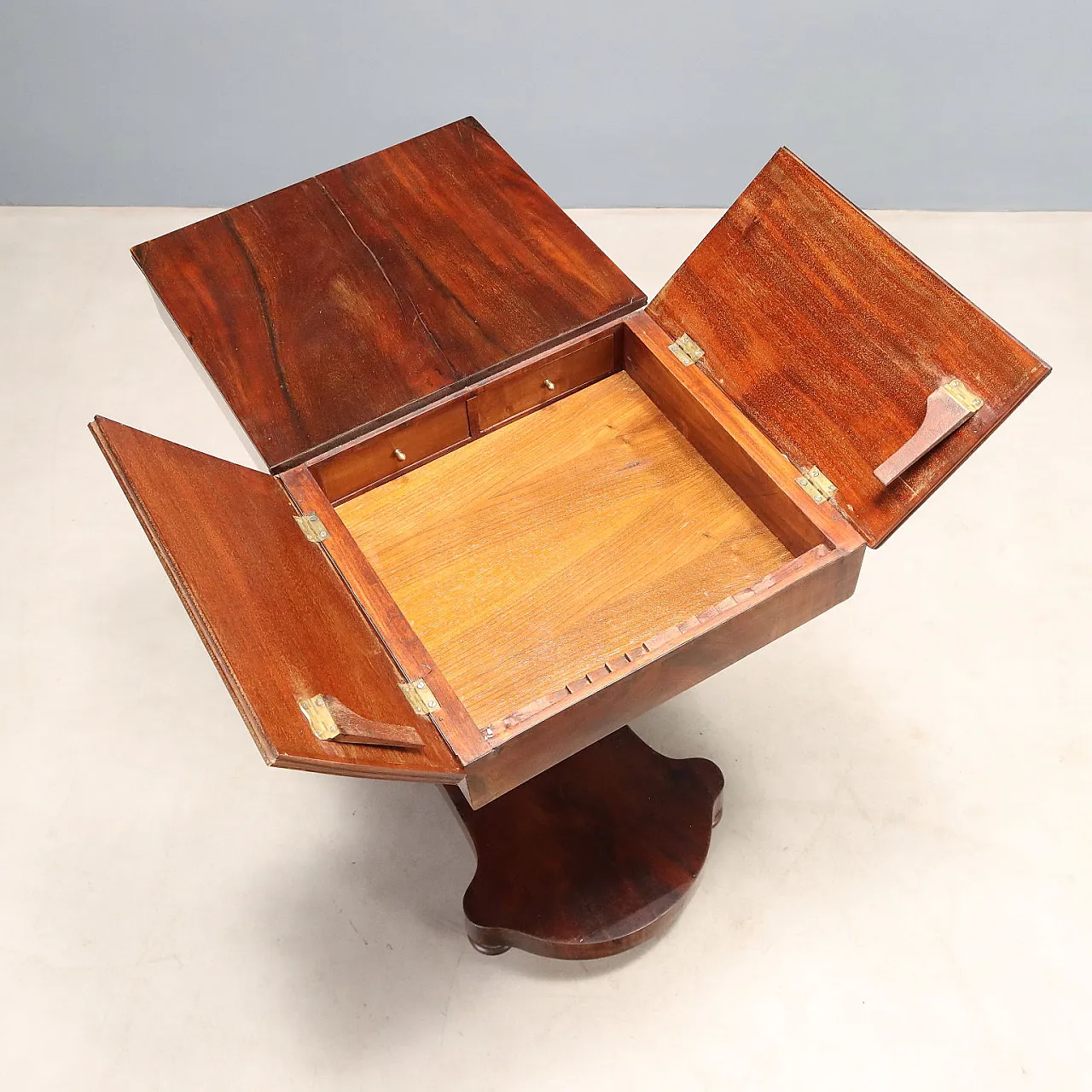 Early Victorian serving table, 19th century 3