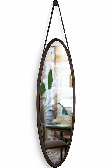 Specchio ovale in teak con cinghia in cuoio anni '60, italiano