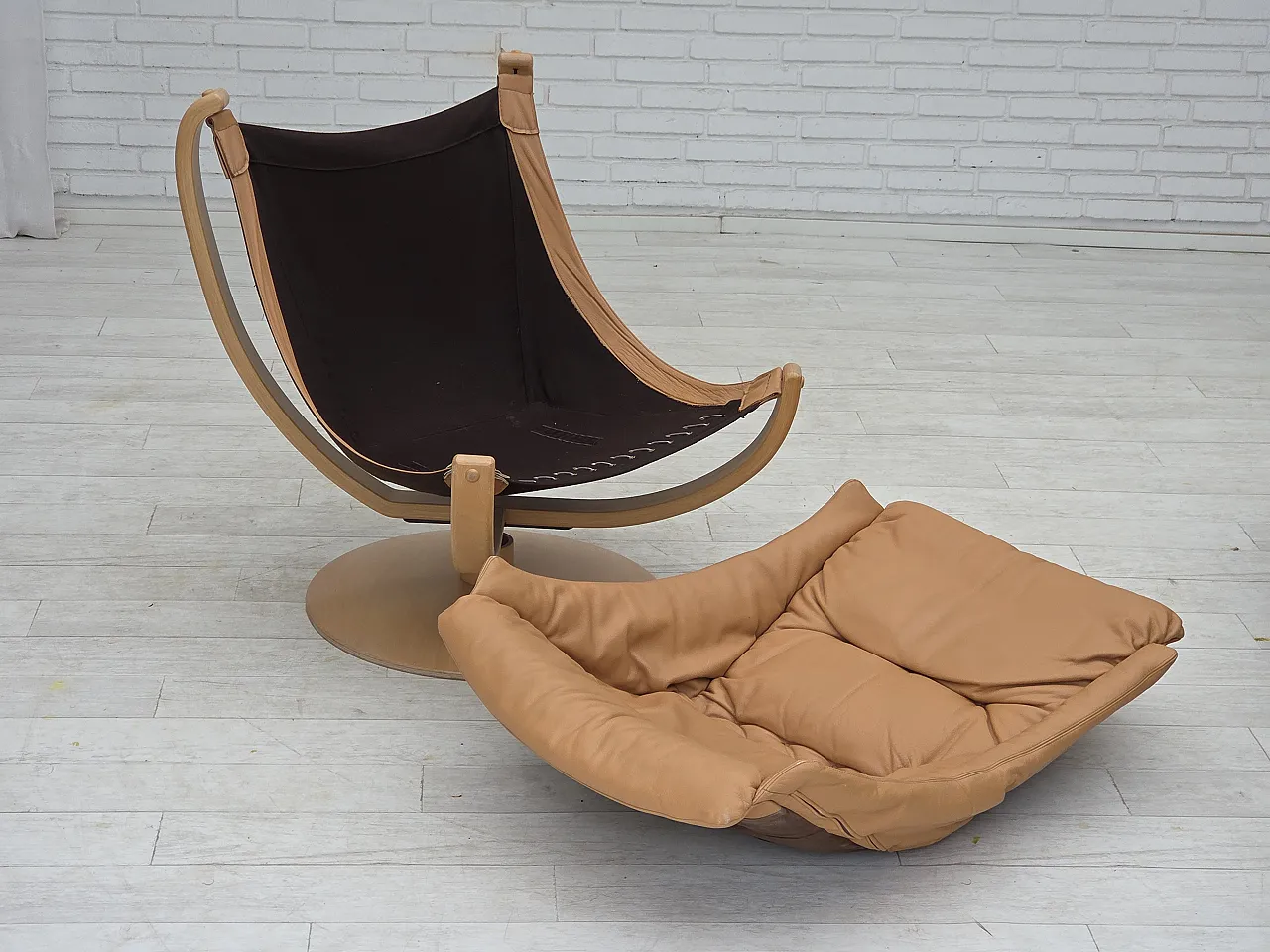 1980s, Scandinavian swivel armchair, furniture leather, bent wood. 9
