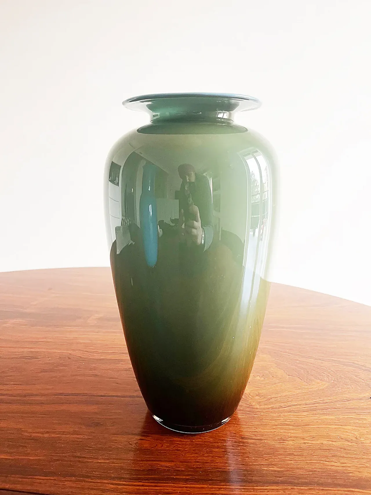 Two-tone jacketed Murano glass domed vase, 20th century 1