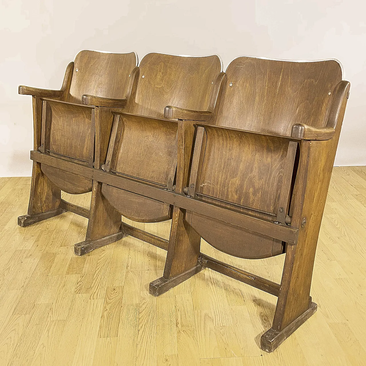 Tris di sedie da cinema in massello e compensato di pioppo, anni '50 2