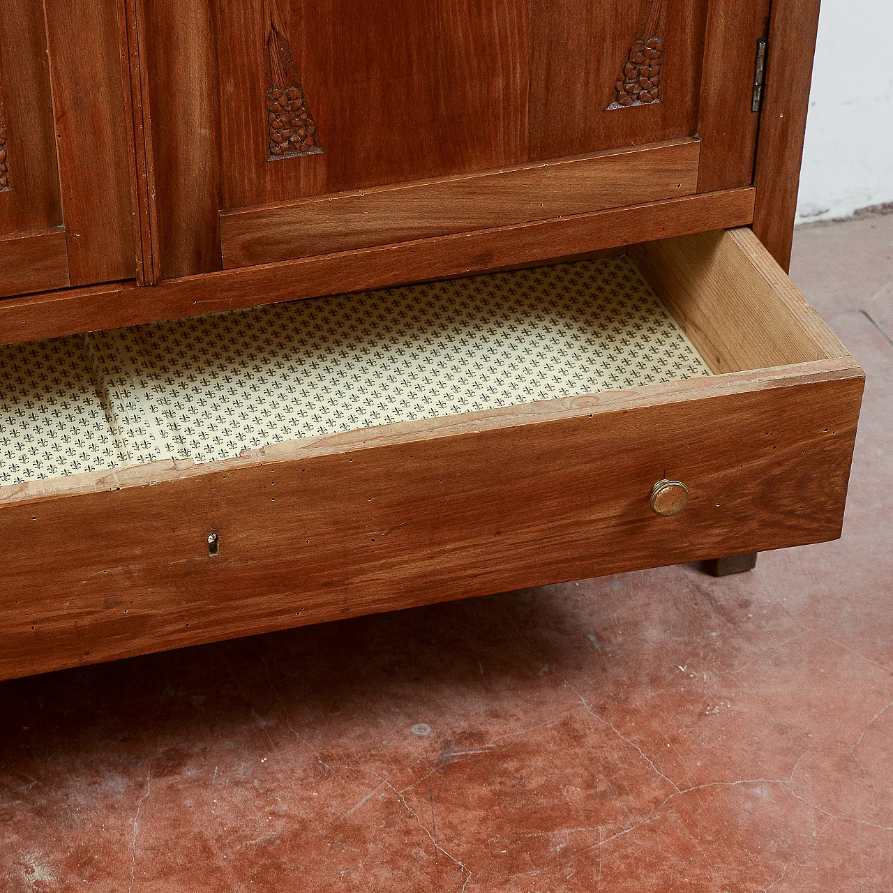 Wood and glass window credenza, early 20th century 8