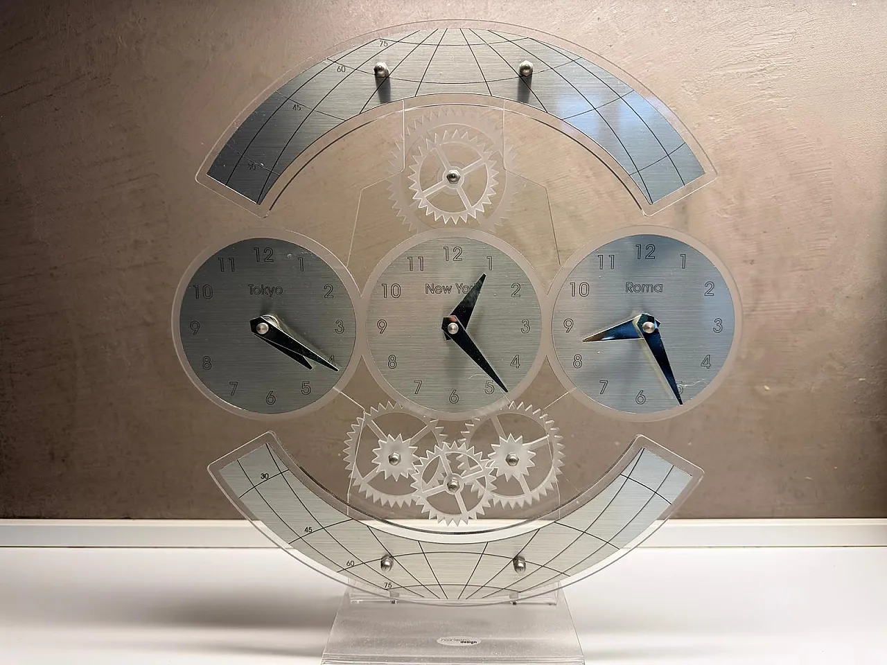 Postmodern Plexiglass Triple Time Zone Clock, 1990s 1