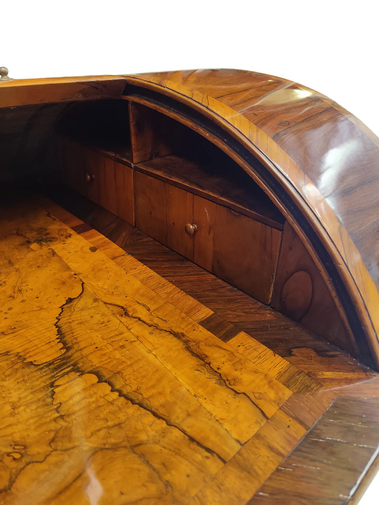 Tuscan desk in olive wood, Louis XV style, Italy. 8