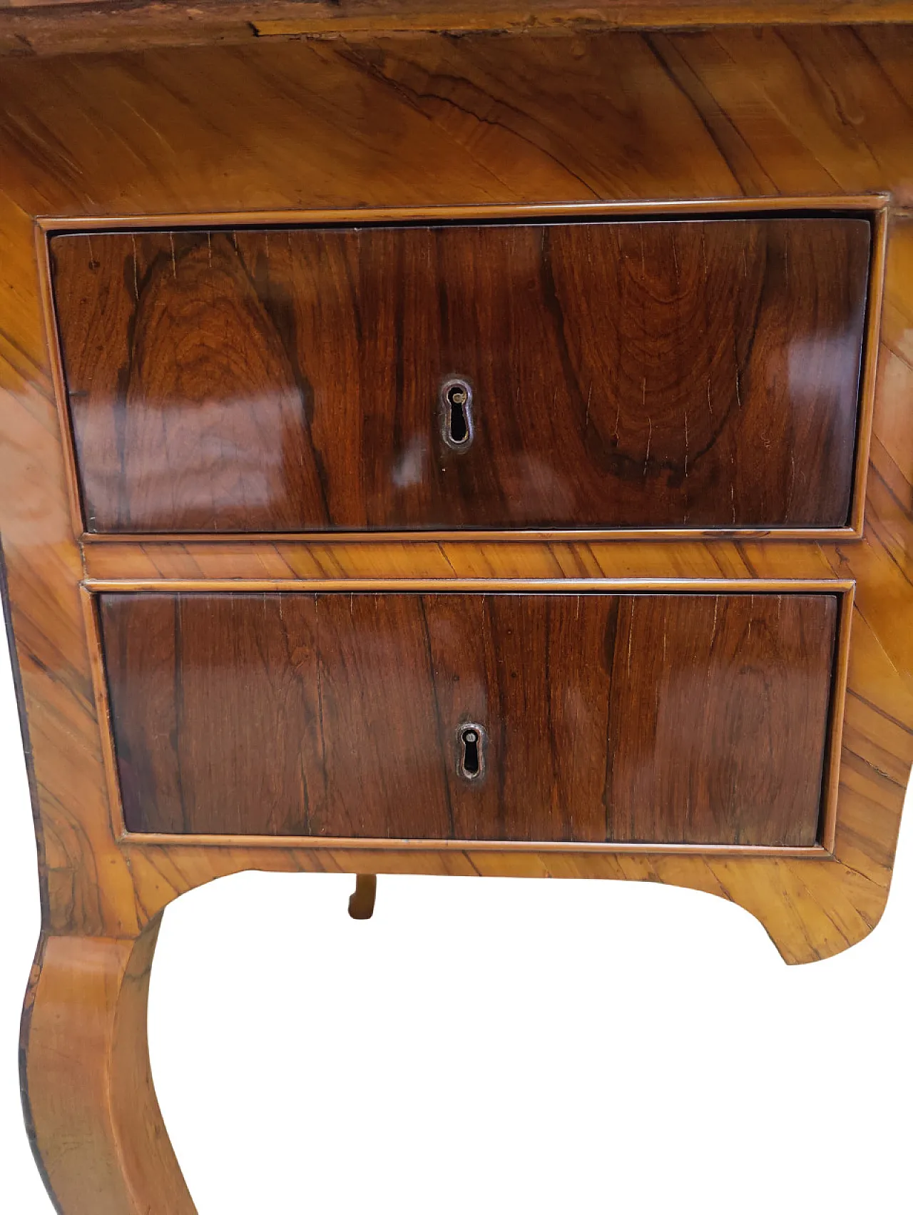 Tuscan desk in olive wood, Louis XV style, Italy. 10