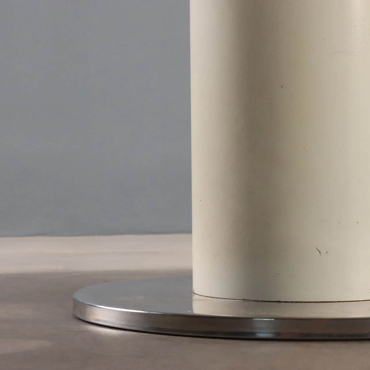 Modern table in marble and metal, late 20th century 8