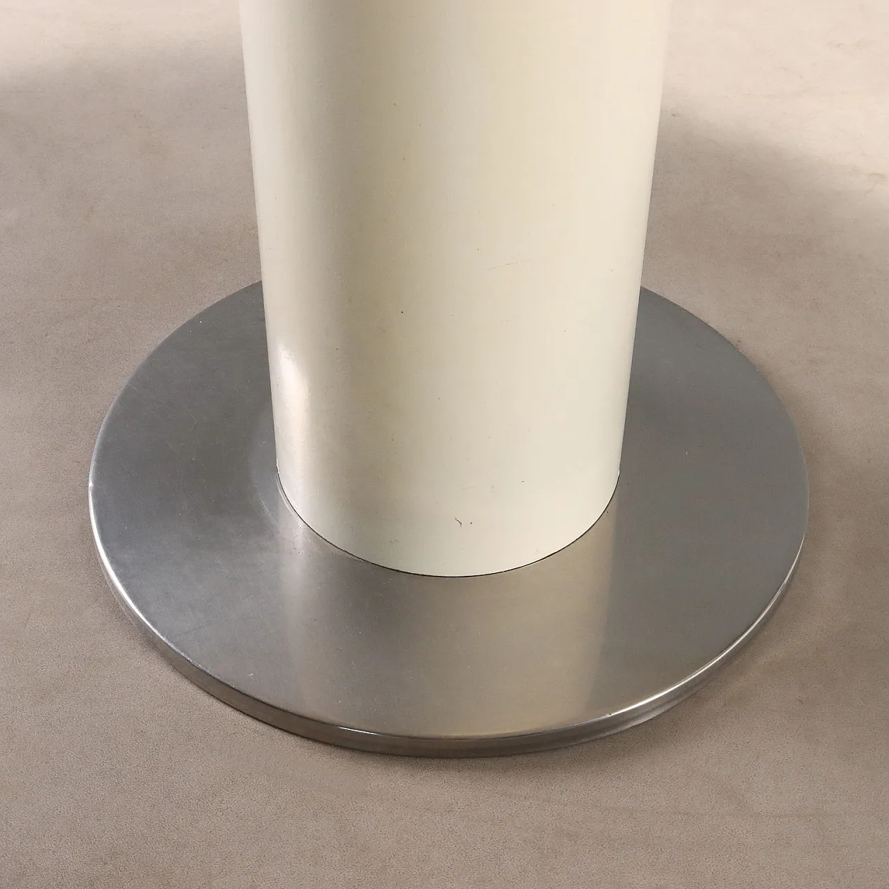 Modern table in marble and metal, late 20th century 9