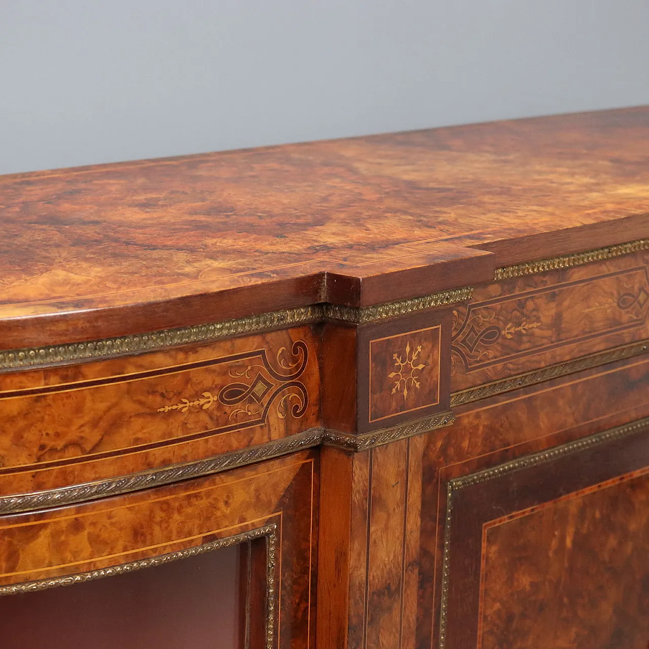 Servant veneered in walnut and mahogany, 19th century 8