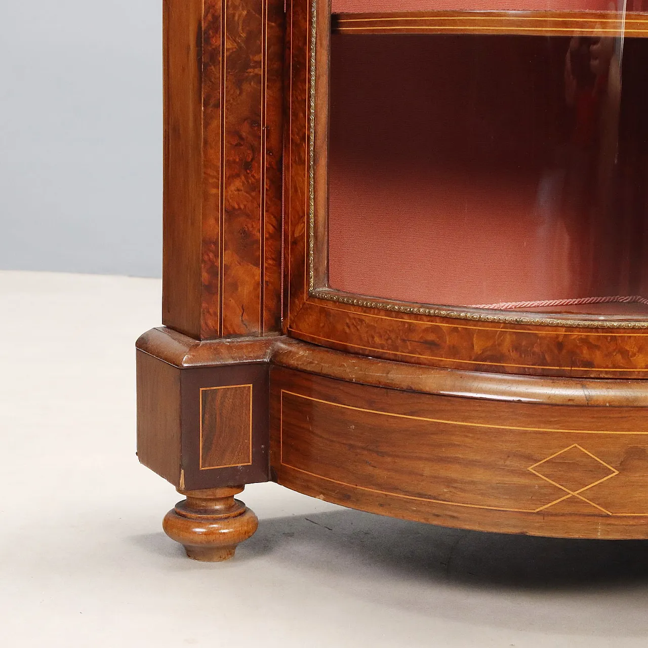 Servant veneered in walnut and mahogany, 19th century 10