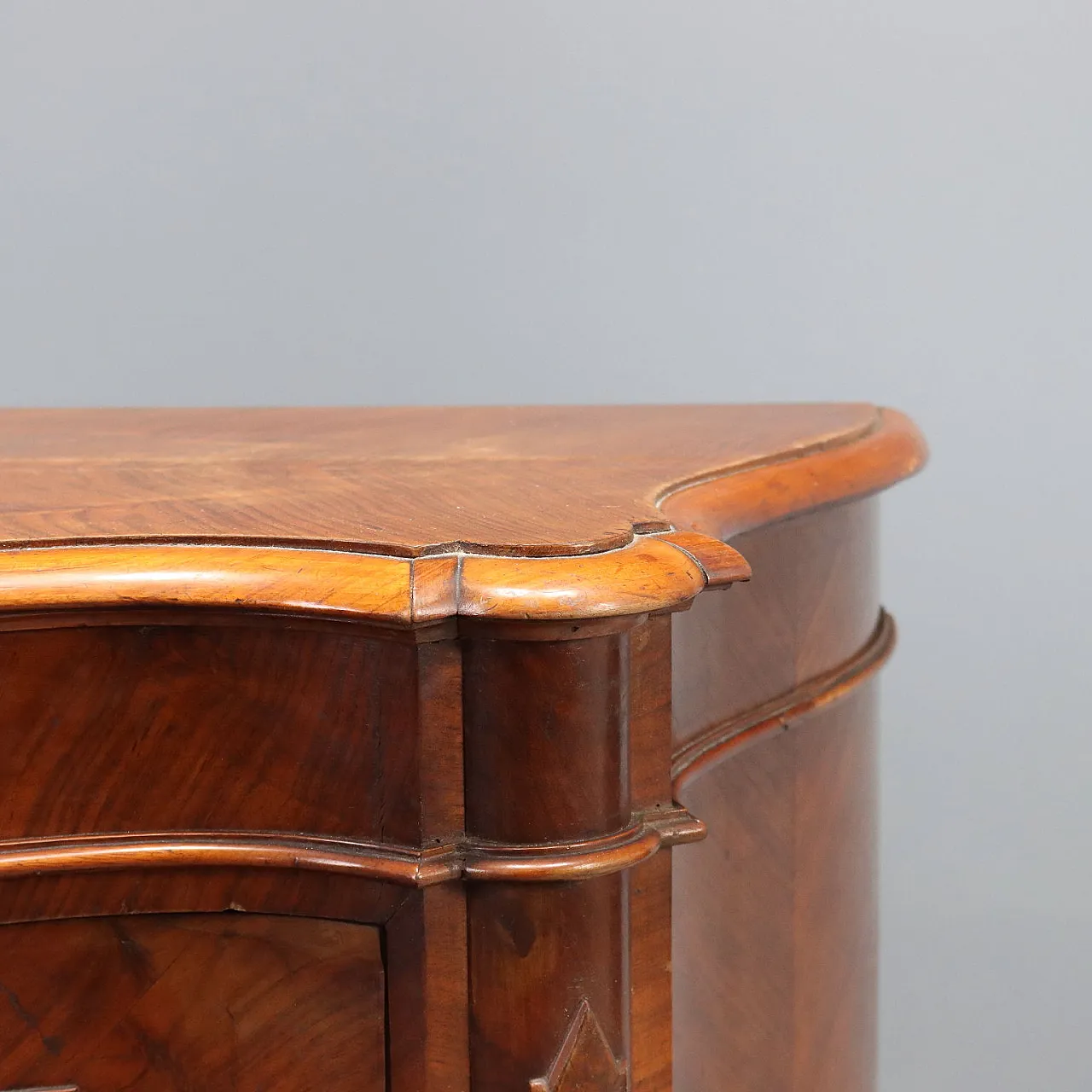 Umbertina sideboard in walnut and walnut root, 19th century 5
