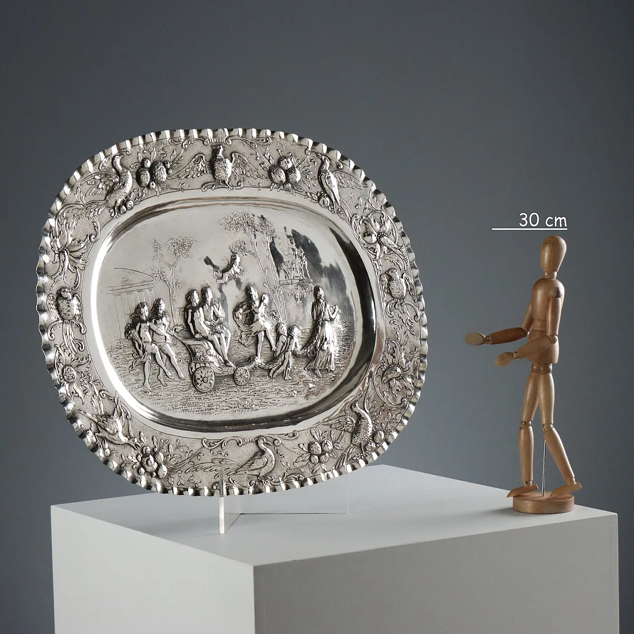 Silver tray, Paris manufacture, 20th century 2