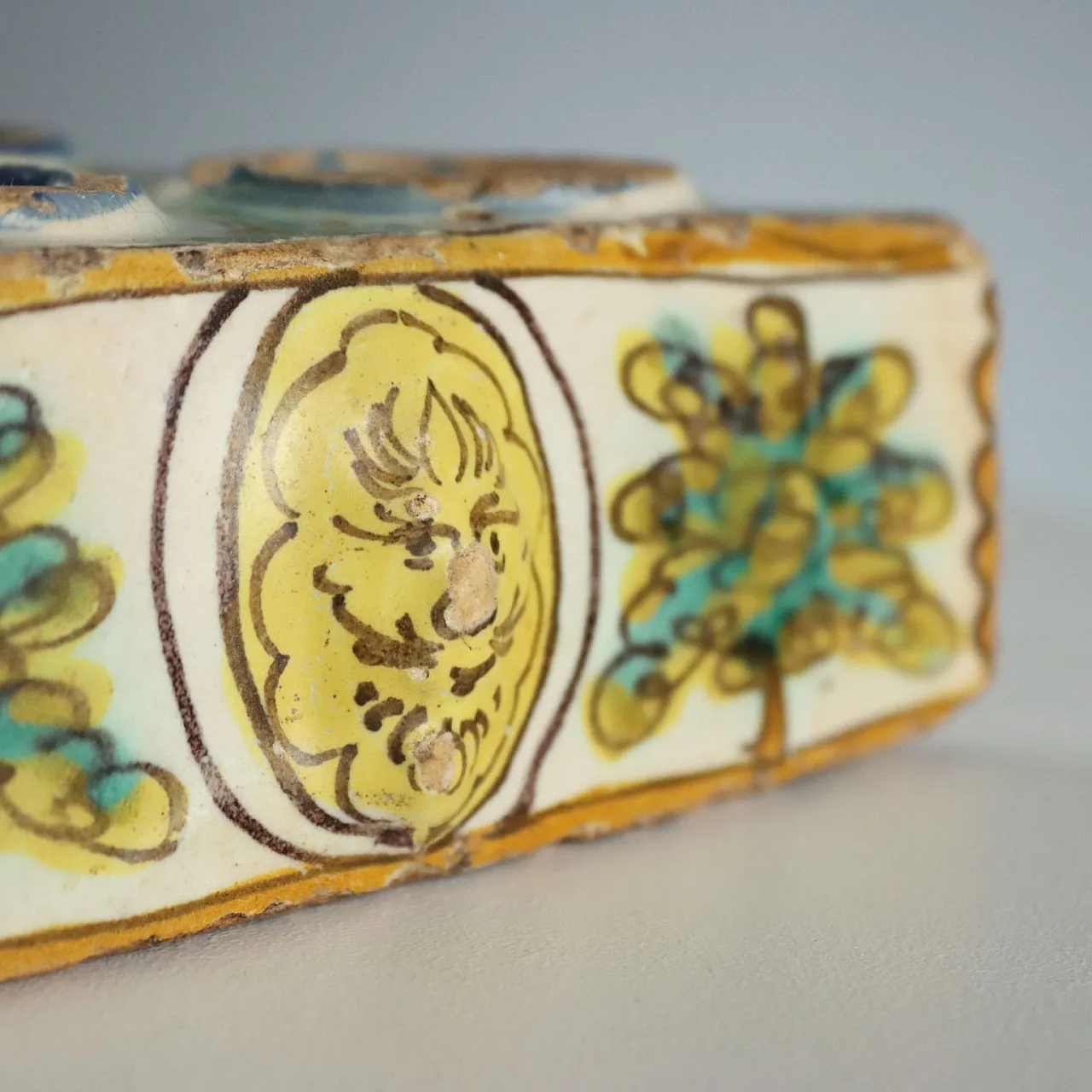 Spice rack in polychrome majolica, 18th century 3