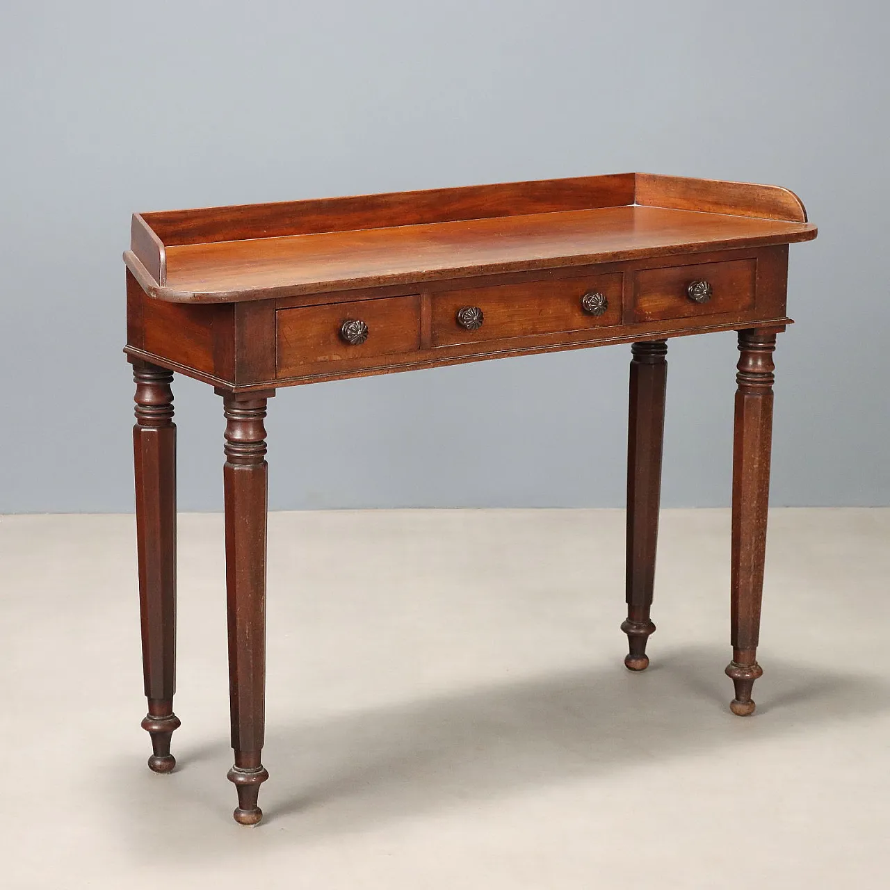 Walnut desk, 19th century 1