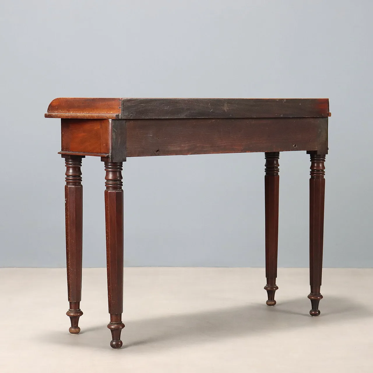 Walnut desk, 19th century 9