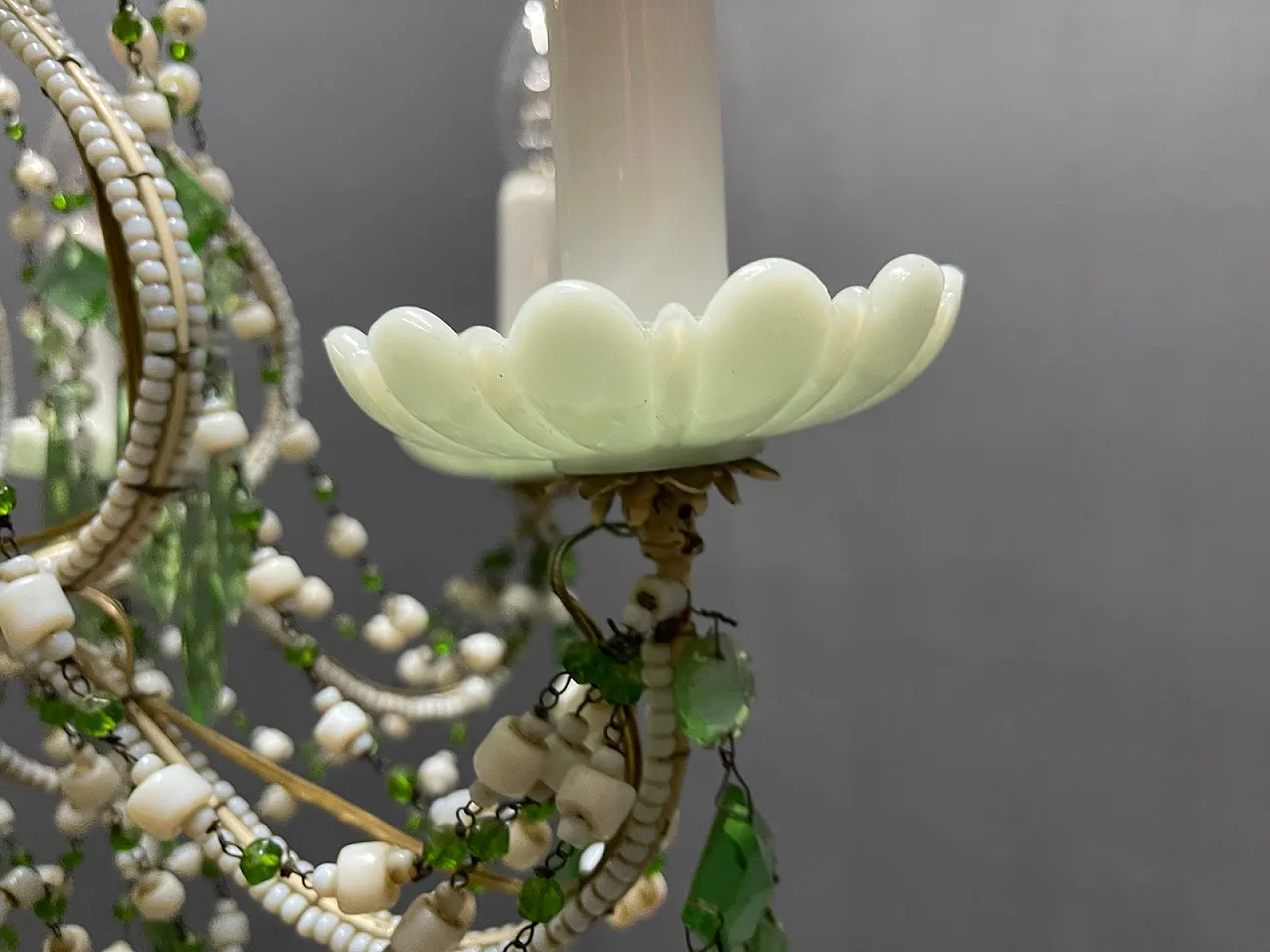 Lampadario in vetro opalino con gocce in cristallo blu e verde, anni '50 3