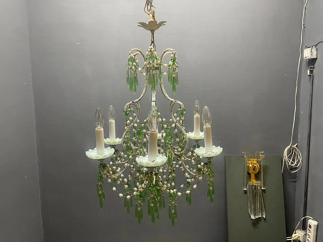 Lampadario in vetro opalino con gocce in cristallo blu e verde, anni '50 14
