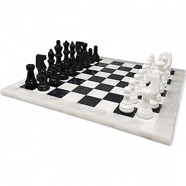 Volterra alabaster chess set, handmade, 1970s