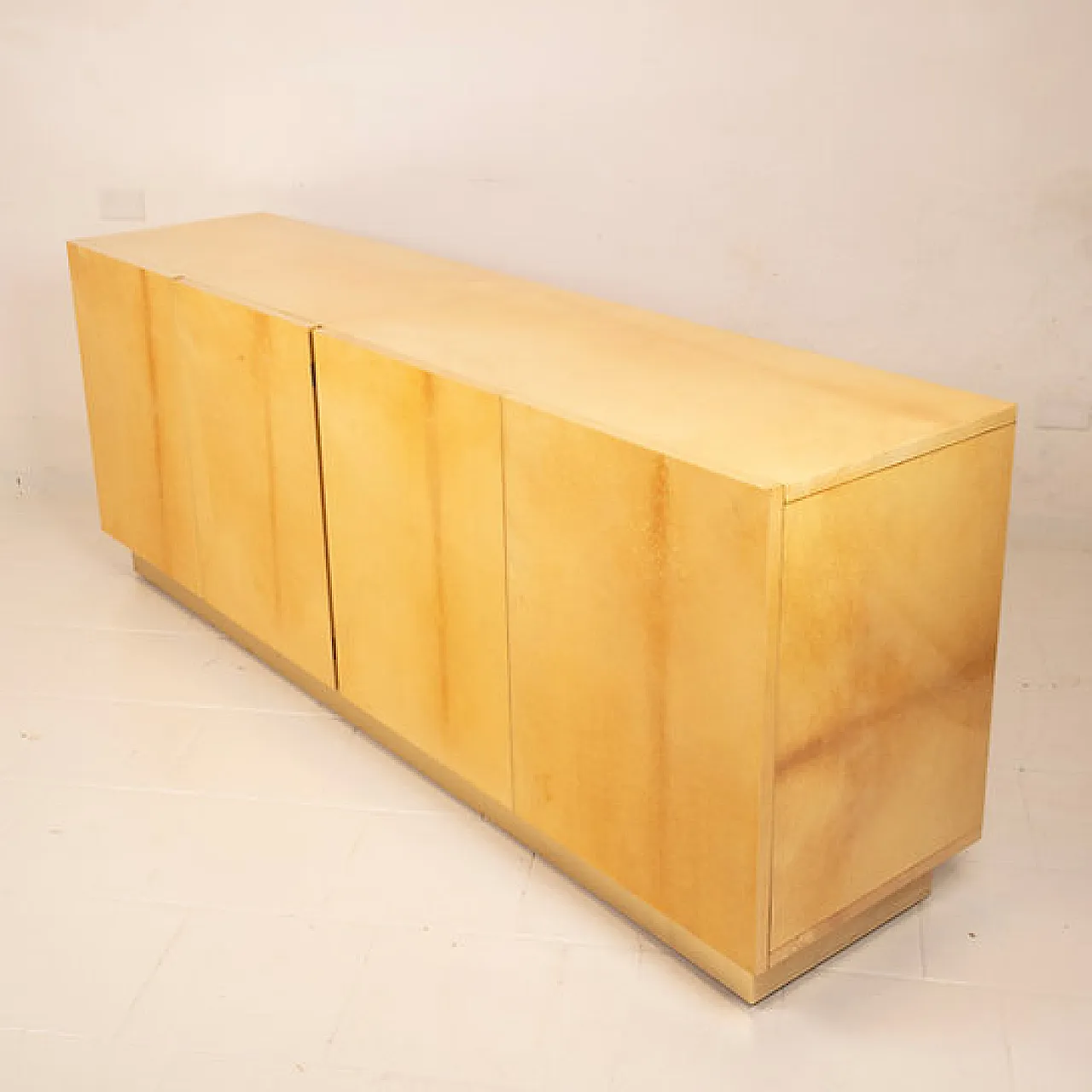 Giorgio Tura parchment and brass sideboard for Tura Milano, 1970s 10