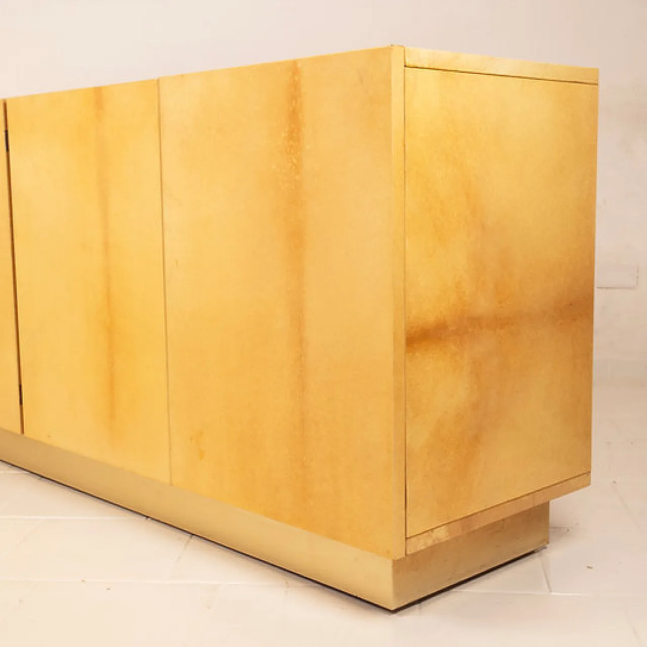 Giorgio Tura parchment and brass sideboard for Tura Milano, 1970s 11
