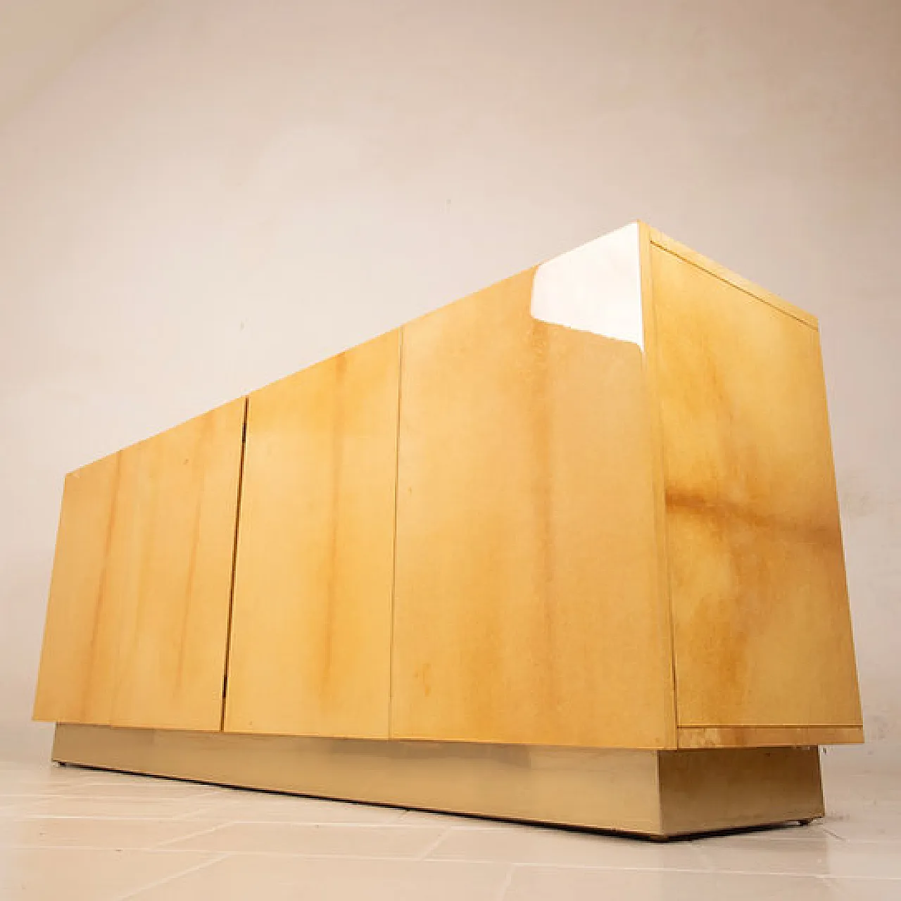 Giorgio Tura parchment and brass sideboard for Tura Milano, 1970s 12