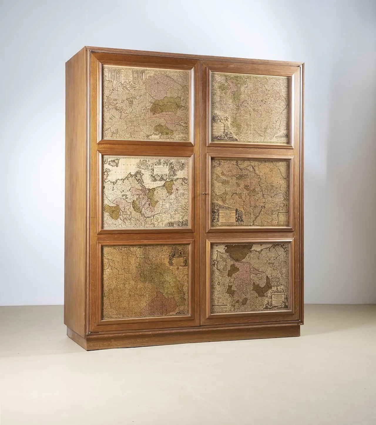 2-Door wardrobe with maps in the style of Maurizio Tempestini, 1940s 1