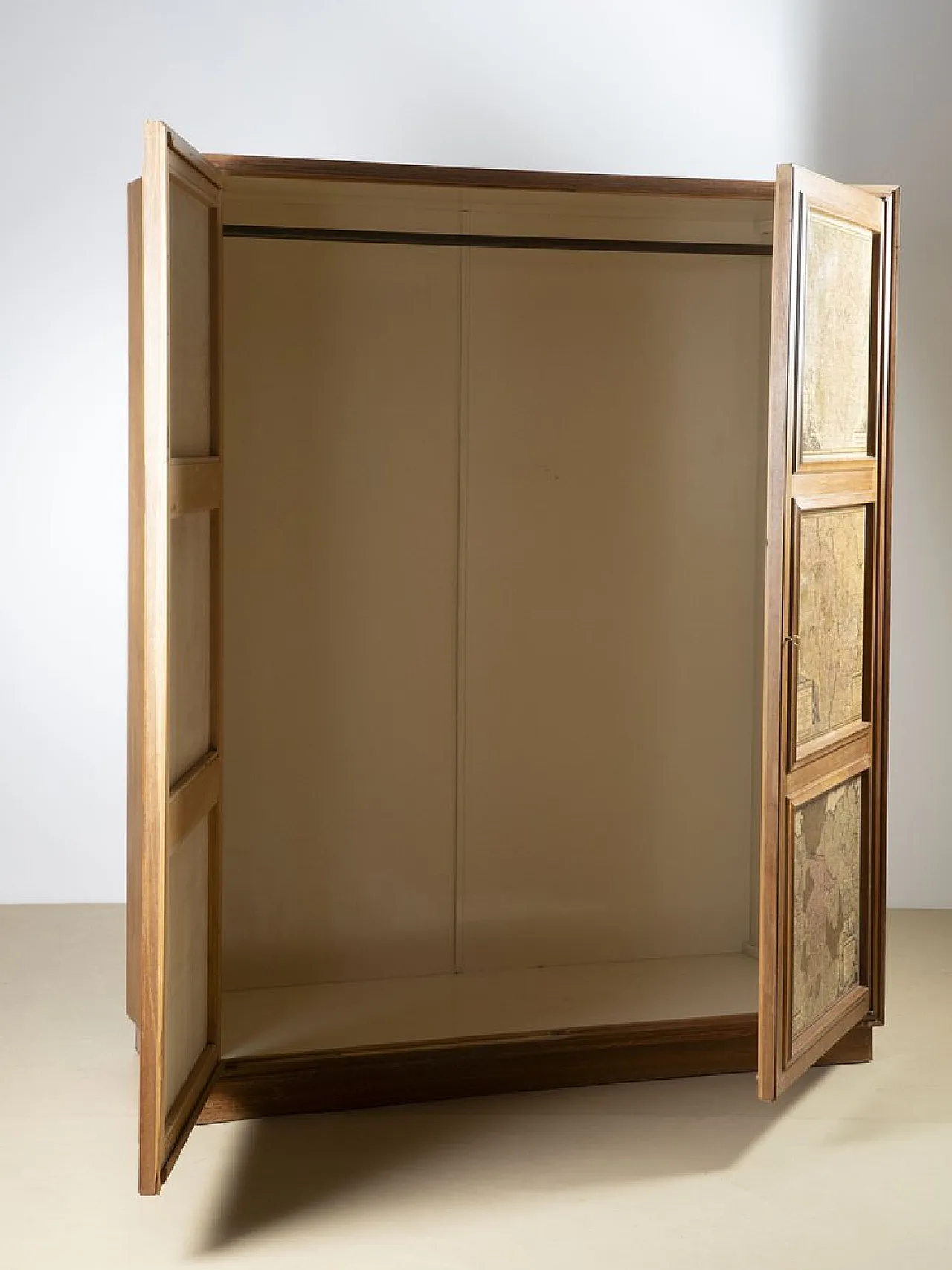 2-Door wardrobe with maps in the style of Maurizio Tempestini, 1940s 6