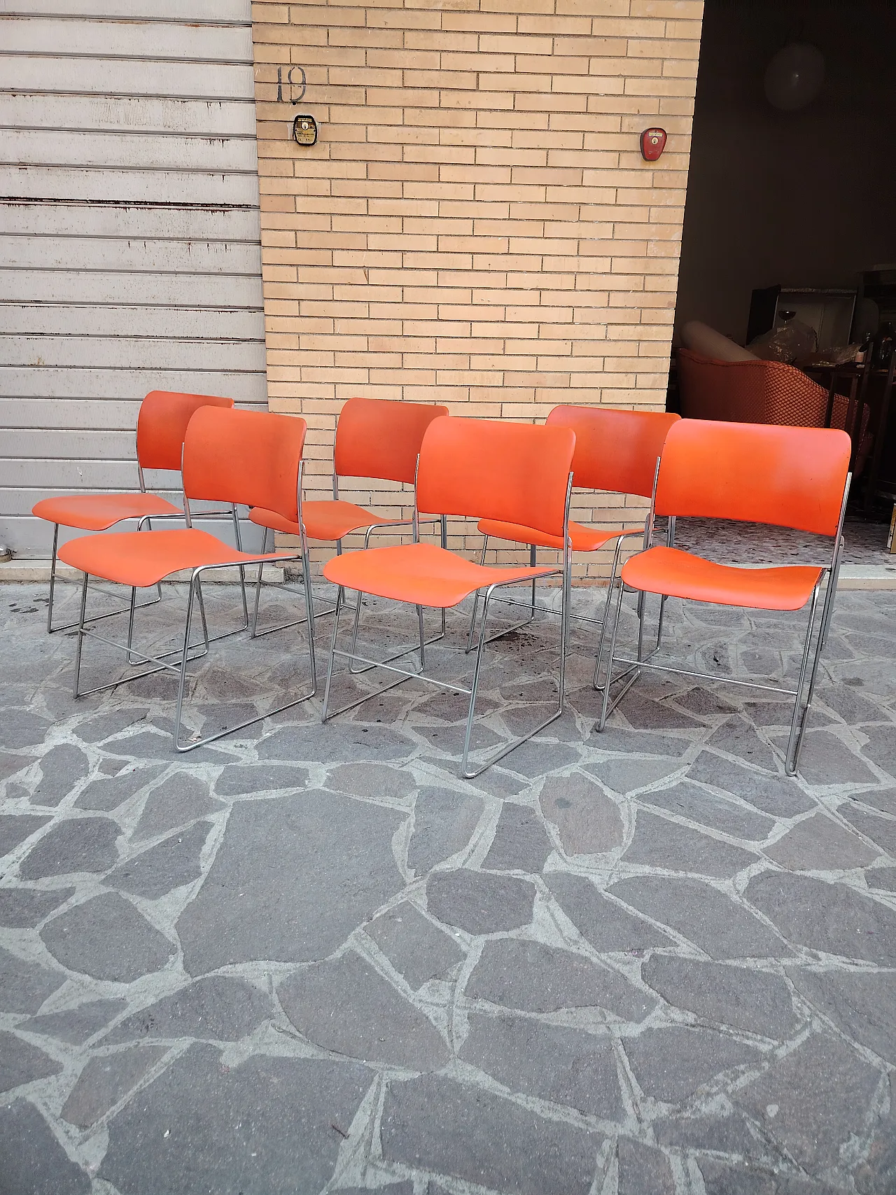 6 stackable chairs David Rowland, 70s 5